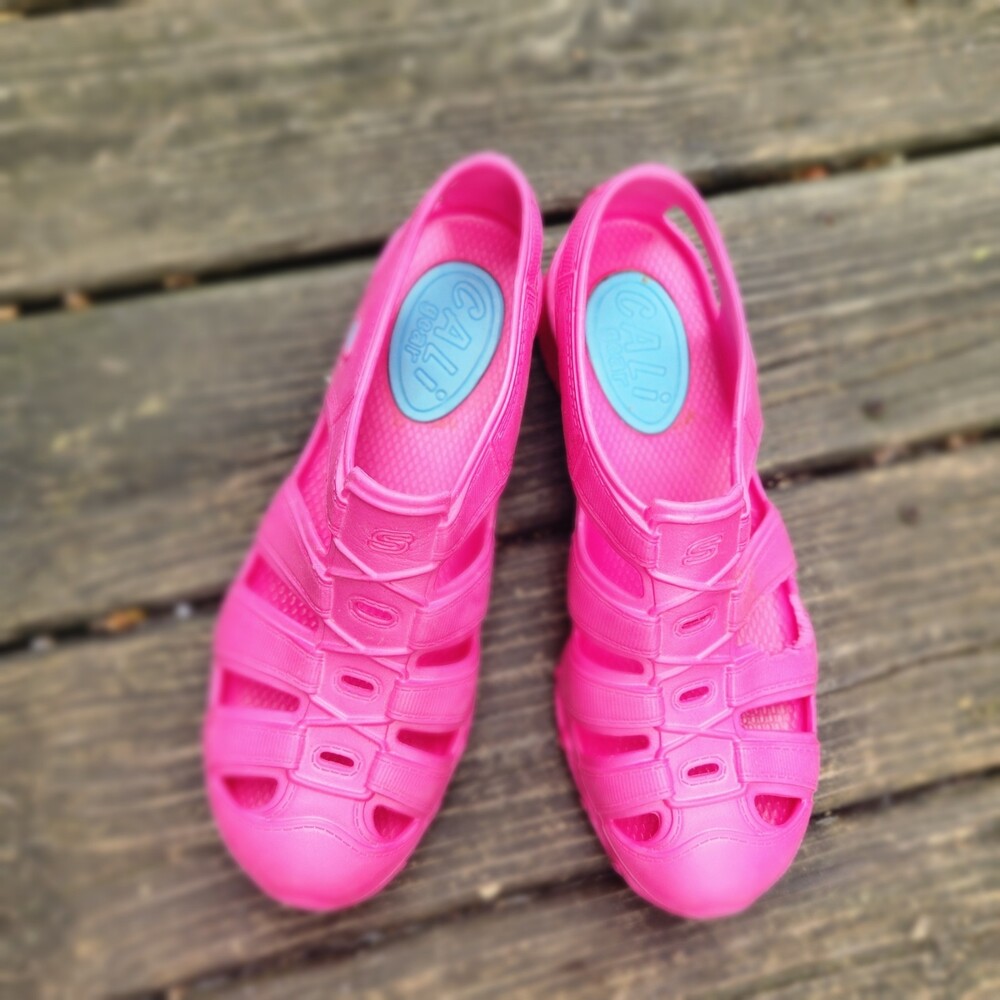 Skechers Cali Gear Pink Sport Sandals Women’s 9.5 Pre-Owned Strap Damage